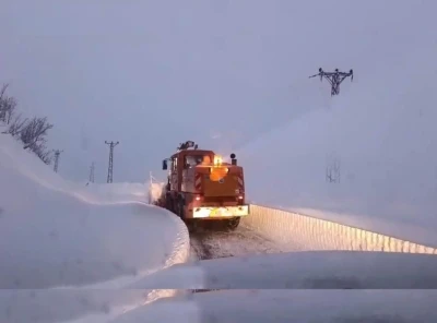 Şırnak-Hakkari yolu ulaşıma a&ccedil;ıldı
