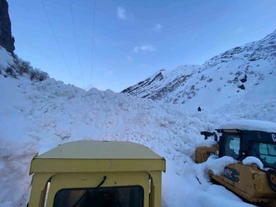 Şırnak&rsquo;ta &ccedil;ığ d&uuml;şt&uuml;: 4 k&ouml;y yolu ulaşıma kapandı