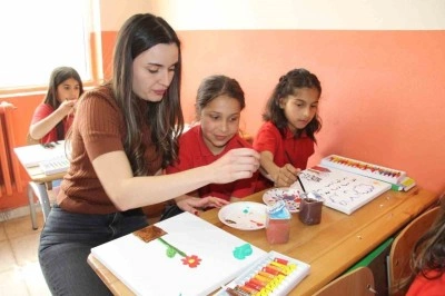 Şırnak&rsquo;ta &ccedil;ocukların dilekleri 106 balonla g&ouml;ky&uuml;z&uuml;ne taşındı