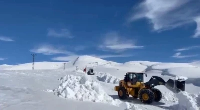 Şırnak&rsquo;ta ekiplerin kar mesaisi s&uuml;r&uuml;yor
