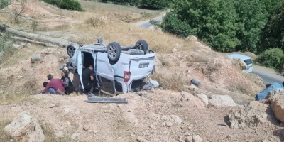 Şırnak’ta hafif ticari araç devrildi: 7 yaralı
