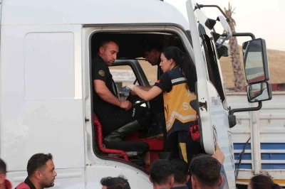 Şırnak&rsquo;ta iki tır &ccedil;arpıştı: 2 yaralı
