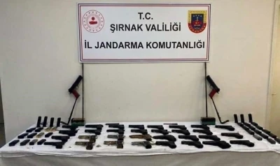 Şırnak&rsquo;ta jandarma ekipleri cephanelik ele ge&ccedil;irdi
