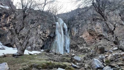 Şırnak&rsquo;ta kar eridi, şelaleler coştu
