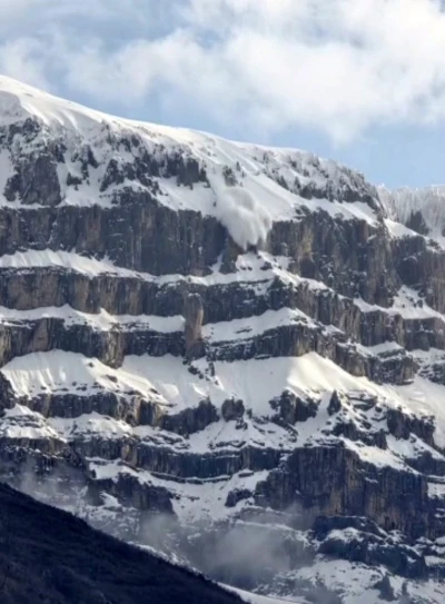 Şırnak&rsquo;ta kar şelalesi mest etti
