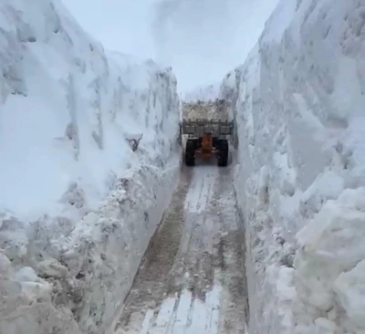 Şırnak&rsquo;ta karlar arasındaki 2.5 kilometrelik "a&ccedil;ık hava t&uuml;neli"
