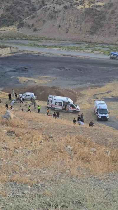 Şırnak’ta otomobil uçuruma yuvarlandı: 1 ölü, 1 yaralı
