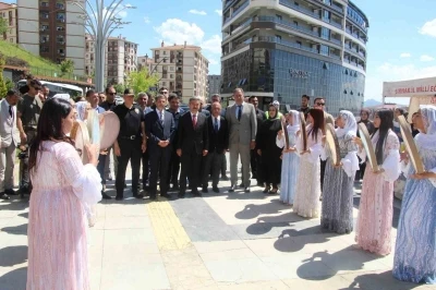 Şırnak&rsquo;ta "Hayat Boyu &Ouml;ğrenme" sergisi a&ccedil;ıldı
