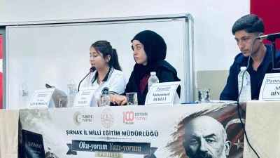 Şırnak&rsquo;ta "Safahat" panelinde gen&ccedil;ler Akif&rsquo;in fikir d&uuml;nyası ele alındı
