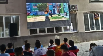 Şırnak’ta &quot;Seyyar Sinema&quot; projesi kırsal çocukların yüzünü güldürdü
