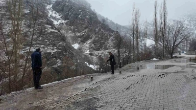 Şırnak&rsquo;ta sağanak nedeniyle k&ouml;y&uuml;n bir b&ouml;l&uuml;m&uuml; &ccedil;&ouml;kt&uuml; evler boşaltıldı
