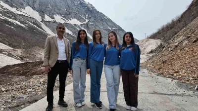 Şırnaklı k&ouml;y &ccedil;ocuklarına anlamlı hediye
