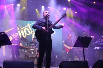 Şırnaklılar &rsquo;Gen&ccedil;lik Festivali&rsquo;nde Ferhat G&ouml;&ccedil;er ile coştu
