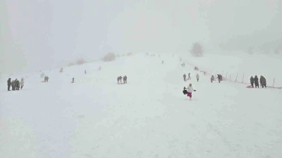 Sis ve yağışa rağmen Keltepe&rsquo;ye akın ettiler
