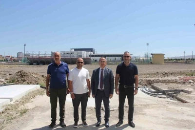 Sivas&rsquo;a modern futbol sahası
