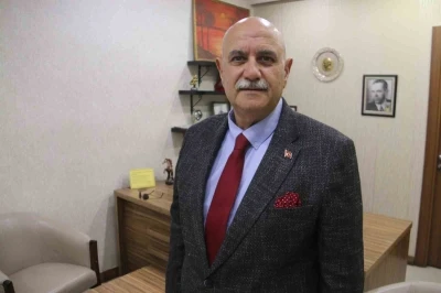 Sivas Kültürü’nü Yayma ve Yaşatma Derneği Başkanı Türkmenoğlu: &quot;Erkeklerin kadın kıyafeti giymesinin kültürümüzde yeri yoktur&quot;
