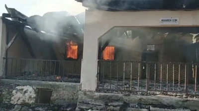 Sivas’ta 2 ev ve 2 samanlık küle döndü
