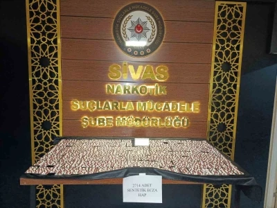 Sivas&rsquo;ta binlerce uyuşturucu hap ele ge&ccedil;irildi
