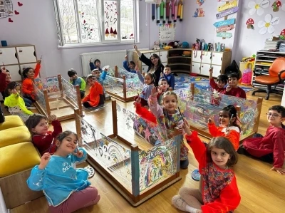 Sivas&rsquo;ta &ccedil;ift dilli eğitim modeli, ingilizceyi ezberleyerek değil konuşarak &ouml;ğreniyorlar
