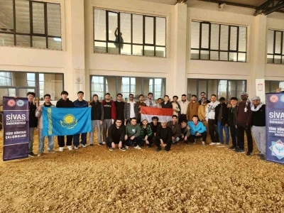 Sivas&rsquo;ta eğitim g&ouml;ren uluslararası &uuml;niversite &ouml;ğrencileri, T&uuml;rk D&uuml;nyası Gen&ccedil;lik Kampı&rsquo;nda bir araya geldi
