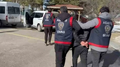 Sivas&rsquo;ta firari 3 h&uuml;k&uuml;ml&uuml; yakalandı
