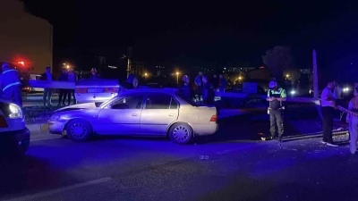 Sivas&rsquo;ta iki otomobil &ccedil;arpıştı: 2&rsquo;si &ccedil;ocuk 5 yaralı
