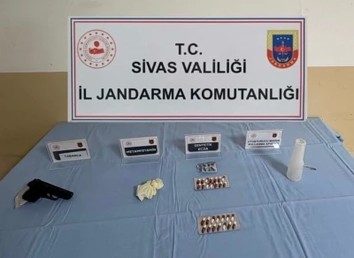 Sivas&rsquo;ta jandarma, uyuşturucu ticaretine ge&ccedil;it vermedi
