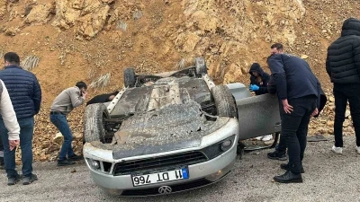 Sivas&rsquo;ta otomobil takla attı, 3 kişi yaralandı
