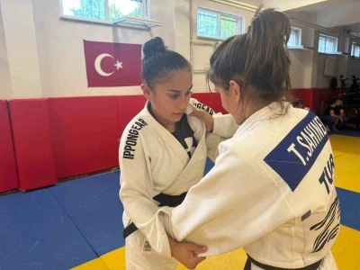 Sivaslı ikizlerin hedefi d&uuml;nya şampiyonluğu
