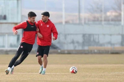 Sivasspor&rsquo;da Manisa FK mesaisi

