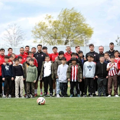 Sivasspor&rsquo;dan &ccedil;ocuklara 23 Nisan etkinliği
