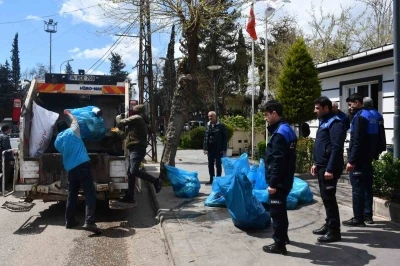 Siverek&rsquo;te 5 ton bozuk &uuml;r&uuml;n imha edildi
