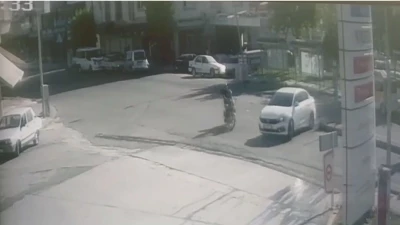 Siverek’te hatalı dönüş yapan otomobil kazaya neden oldu
