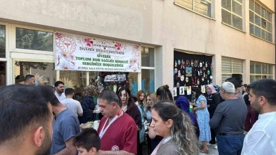 Siverek&rsquo;te ruh sağlığı hastalarının el emeği &uuml;r&uuml;nleri sergilendi
