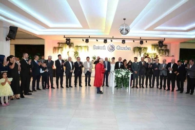 Siyaset, medya ve iş dünyasını buluşturan düğün
