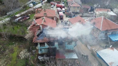 Sobadan &ccedil;ıkan yangın evi kullanılamaz hale getirdi
