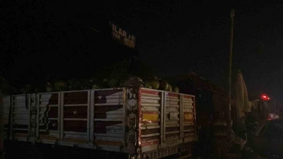 Şofbenden çıkan yangında alevler iş yerini sardı
