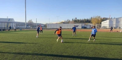 S&ouml;ğ&uuml;tspor, lider Kahraman Kazan Belediyespor&rsquo;a hazırlanıyor
