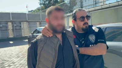 Sokak ortasında silahla dehşet saçıp 3 kişiyi vuranlar adliyeye sevk edildi
