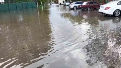 Sokaklar göle döndü, Köyceğiz Gölü yağmurdan nasibini aldı
