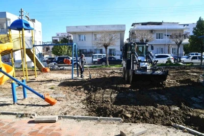 S&ouml;ke Belediyesi parkları yenilemeye devam ediyor
