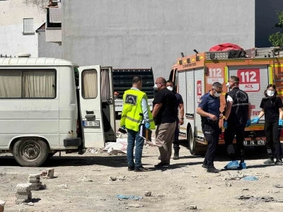 S&ouml;ke&rsquo;de bir kişi minib&uuml;s i&ccedil;erisinde &ouml;l&uuml; bulundu
