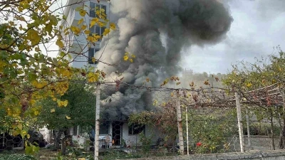 Şöminenin bacasından çıkan kıvılcım evi yaktı
