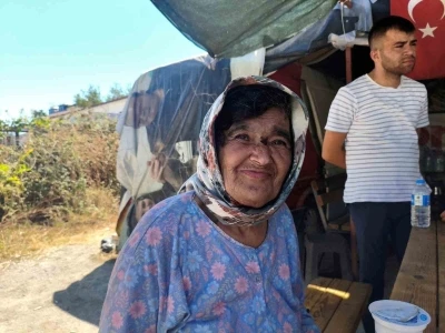 Son durakta otobüsten inmeyen kadın için şoförler seferber oldu
