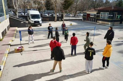 "Spor Festivali" ile 8 bin 744 &ouml;ğrenci sporla buluştu