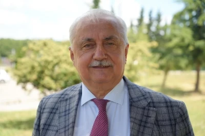 Su uzmanı profes&ouml;r: "Su krizi b&uuml;y&uuml;yor, kadınlar su alanında değişime &ouml;nc&uuml;l&uuml;k etmeli"

