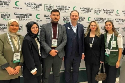 SUB&Uuml; Yeşilay Topluluğu &ouml;ğrencileri, Bağımsızlık &Ouml;nc&uuml;leri Zirvesi&rsquo;nde yer aldı
