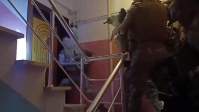 Suç örgütlerine "şafak" operasyonu! Çok sayıda kişi gözaltına alındı