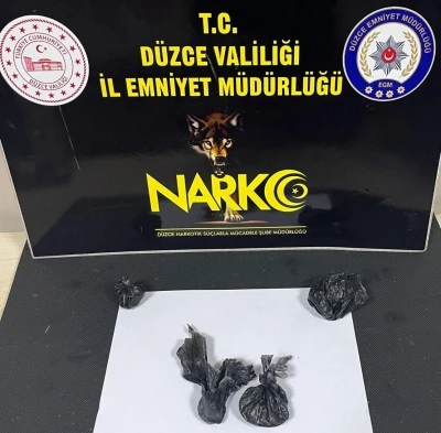 Su&ccedil;&uuml;st&uuml; yakalanan uyuşturucu taciri tutuklandı
