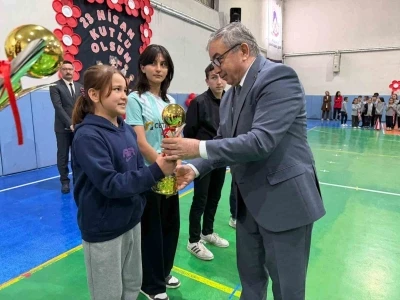 Şuhut&rsquo;ta 23 Nisan coşkuyla kutlandı
